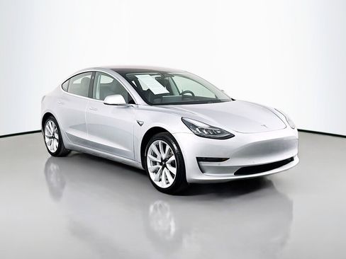 Used 2018 Tesla Model 3 Long Range RWD image 7