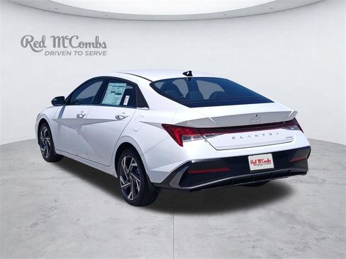 New 2026 Hyundai Elantra Limited FWD image 3