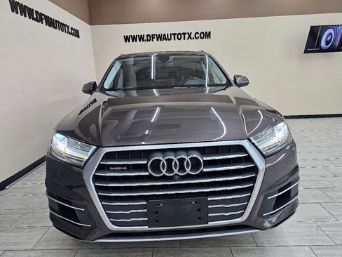 Used 2018 Audi Q7 3.0T Prestige AWD/4WD image 3