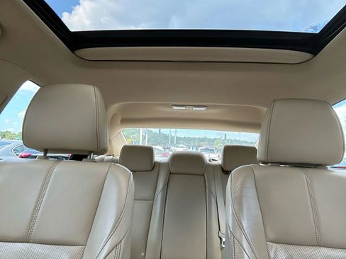 Used 2013 Toyota Avalon Limited w/ Technology Pkg image 16