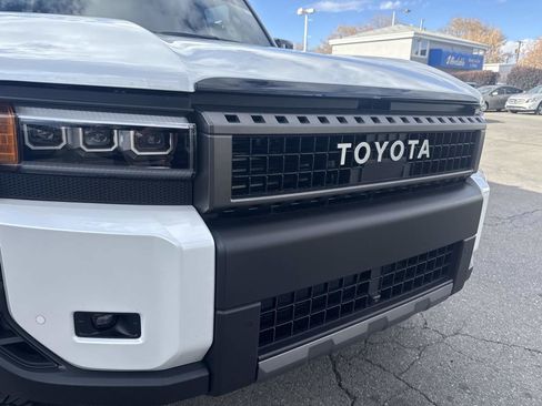 Used 2025 Toyota Land Cruiser image 28