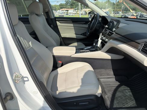Used 2020 Honda Accord EX-L image 32