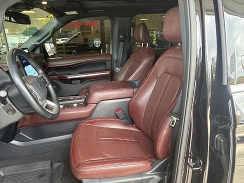 Certified 2023 Ford Expedition Limited image 9