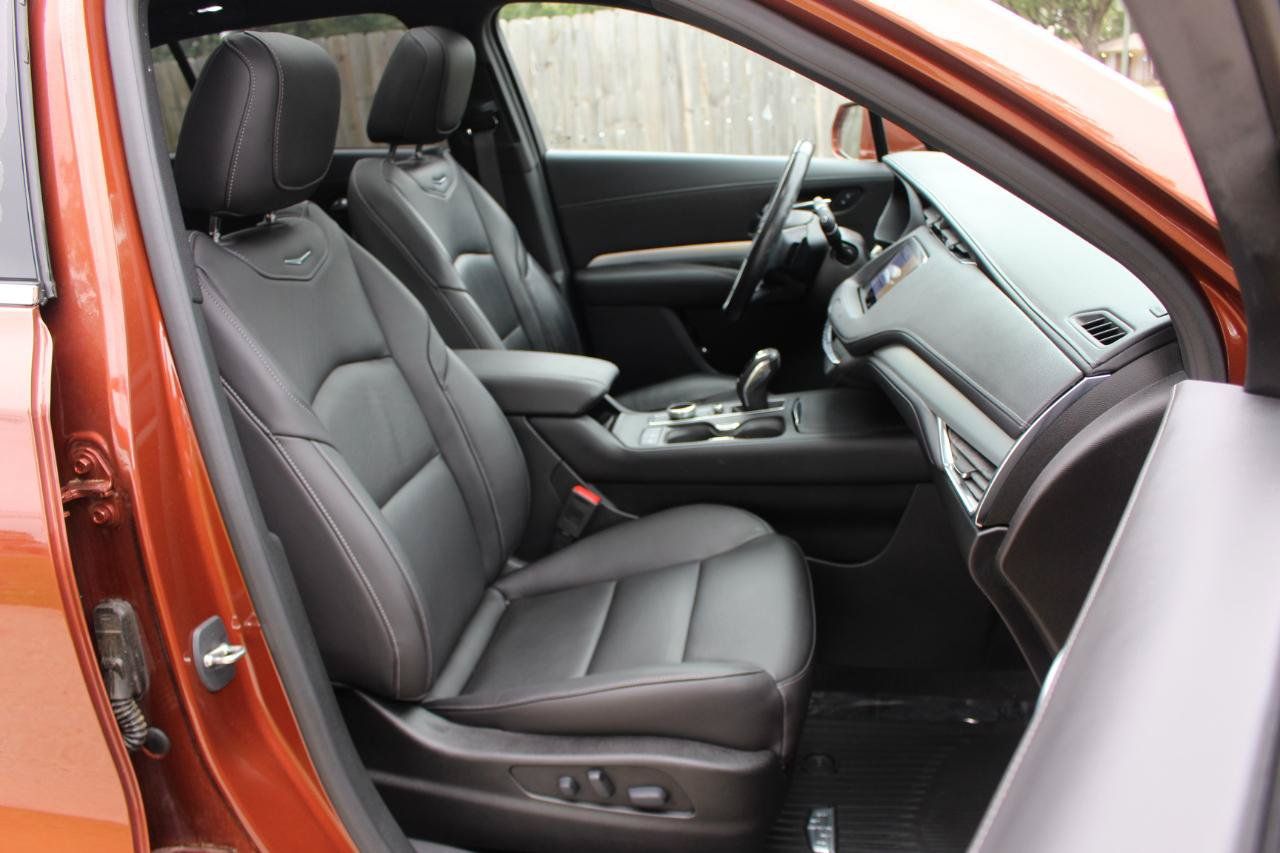 Used 2019 Cadillac XT4 Premium Luxury w/ Cold Weather Package AWD/4WD image 38