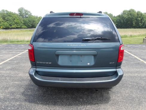 Used 2005 Dodge Caravan SXT w/ Popular Equipment Group image 4