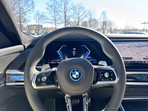 New 2026 BMW 750e xDrive w/ Executive Package image 18
