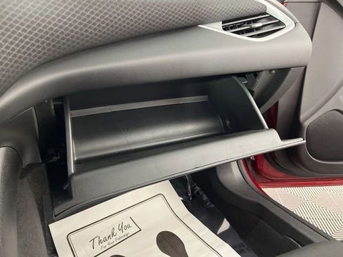 Used 2024 Chevrolet Malibu LT image 36