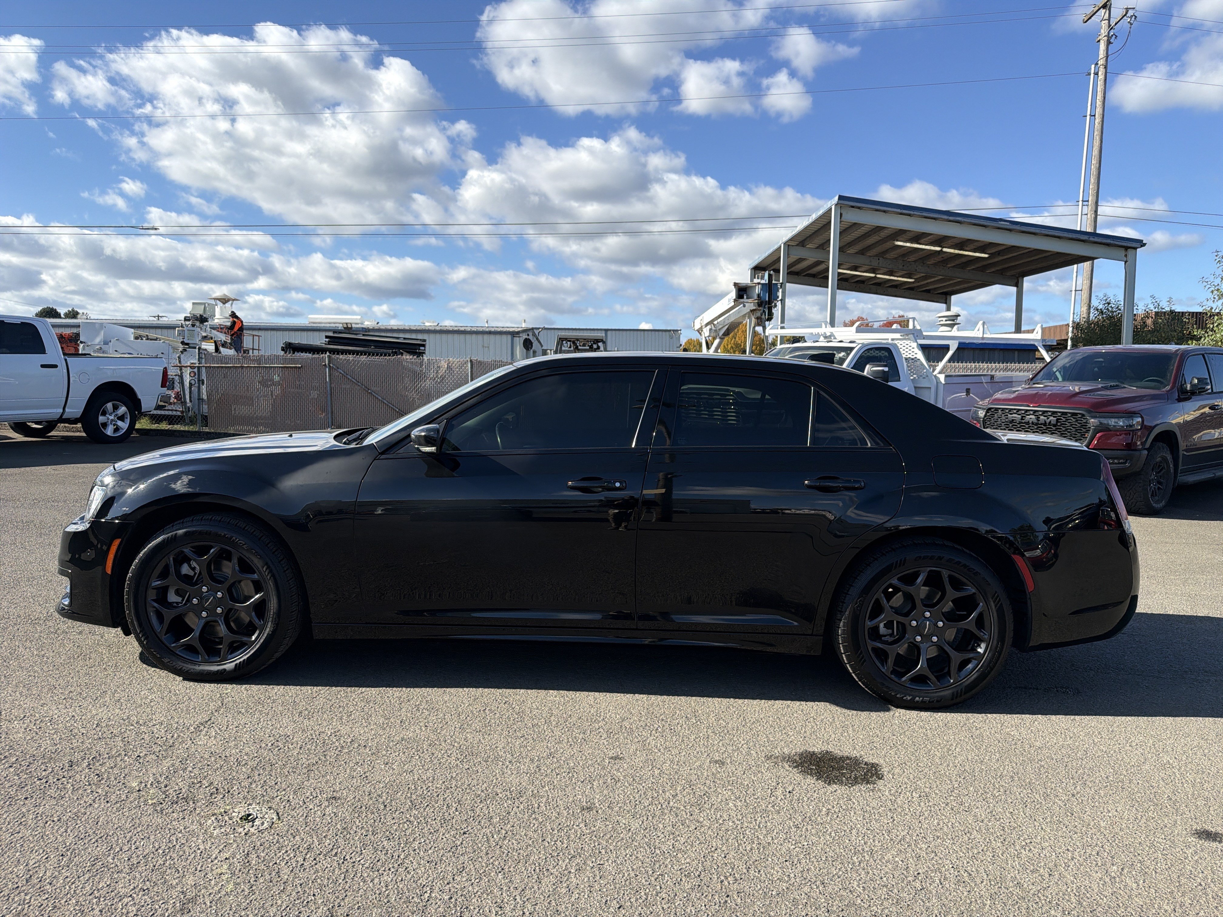 Used 2021 Chrysler 300 Touring L AWD/4WD image 2