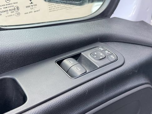 Used 2022 Mercedes-Benz Sprinter 2500 image 16