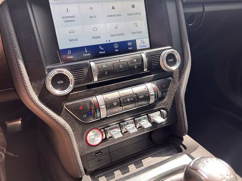 Used 2018 Ford Mustang GT Premium RWD image 31