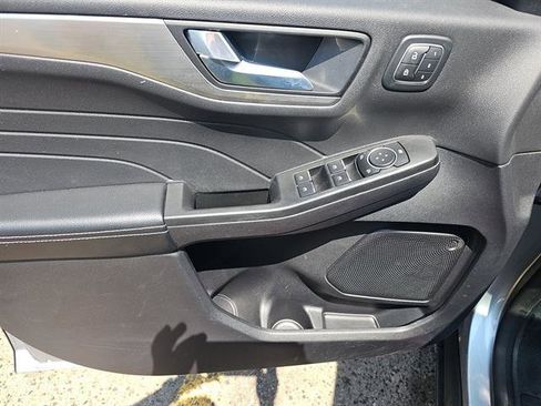 Certified 2022 Ford Escape Titanium w/ Class II Trailer Tow Package image 6