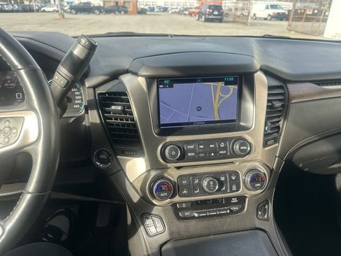 Used 2020 GMC Yukon XL Denali w/ Denali Premium Package image 9