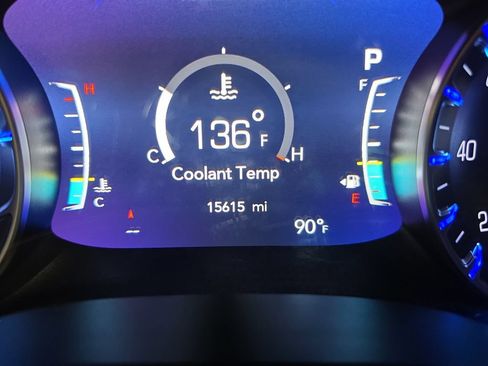 Used 2023 Chrysler Pacifica Touring-L FWD image 22
