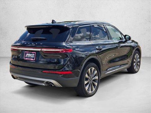 Used 2020 Lincoln Corsair Reserve w/ Rear Removable Package Tray FWD image 5