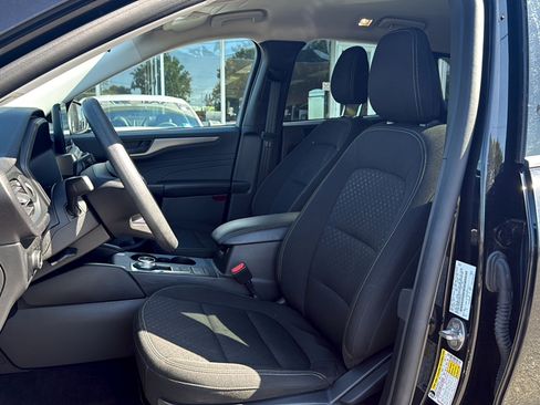Used 2025 Ford Escape Active AWD/4WD image 4