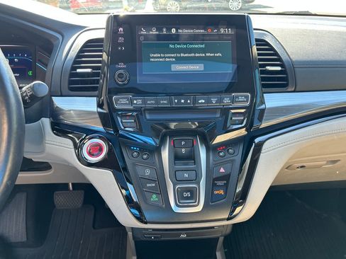 Used 2024 Honda Odyssey Elite image 17