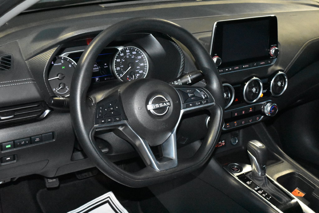 Used 2025 Nissan Sentra SV FWD image 2