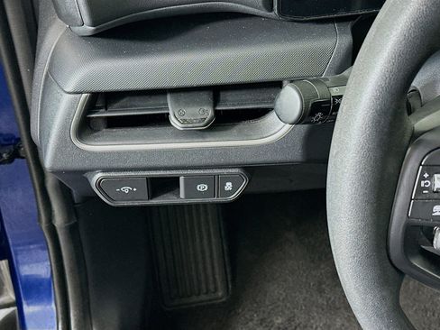 Used 2025 Kia K4 LXS image 17