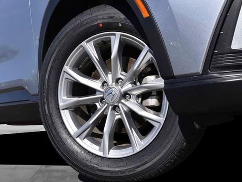 Used 2025 Honda CR-V EX image 3