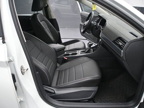 Used 2023 Volkswagen Jetta SE w/ Panoramic Sunroof Package FWD image 17