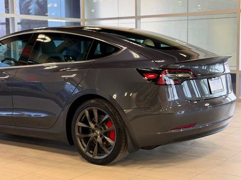 Used 2018 Tesla Model 3 Performance image 9