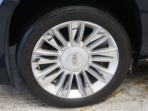 Used 2017 Cadillac Escalade ESV Platinum image 13