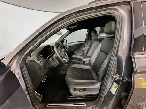 Used 2023 Volkswagen Tiguan SE R-Line FWD image 13