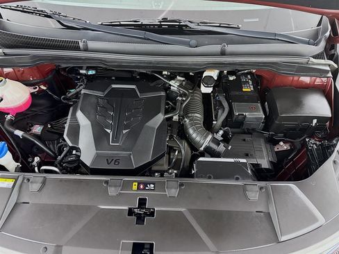 Certified 2024 Kia Carnival SX image 31