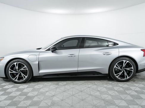 Used 2022 Audi e-tron GT Prestige image 4