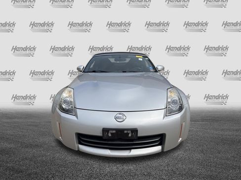 Used 2008 Nissan 350Z Touring RWD image 3