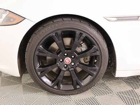 Used 2018 Jaguar XJ L Portfolio image 18