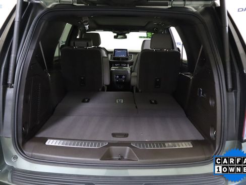 Used 2023 Chevrolet Tahoe Z71 w/ Luxury Package AWD/4WD image 9