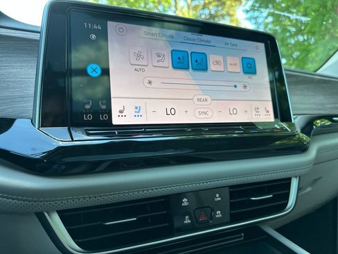 New 2026 Volkswagen Atlas SEL Premium R-Line AWD/4WD image 16