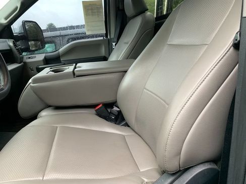Used 2022 Ford F250 XL w/ Power Equipment Group AWD/4WD image 7