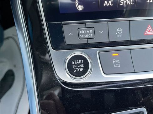 Used 2024 Audi Q7 3.0T Premium Plus image 17