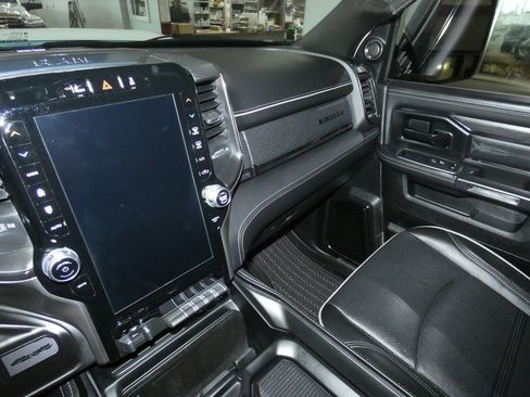 Used 2023 RAM 2500 Limited image 12