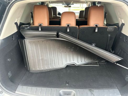 Used 2023 Nissan Pathfinder Platinum w/ Cargo Package image 7