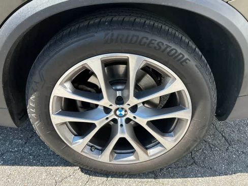 Used 2025 BMW X5 xDrive40i AWD/4WD image 16