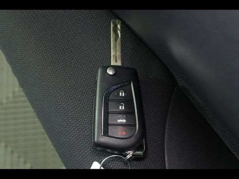 Used 2025 Toyota Corolla LE FWD image 27