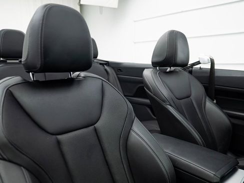 Used 2023 BMW 430i xDrive Convertible w/ M Sport Package image 33