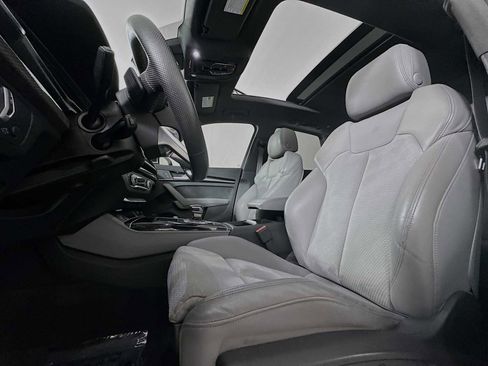 Used 2022 Audi SQ5 Premium Plus w/ Premium Plus Package AWD/4WD image 19