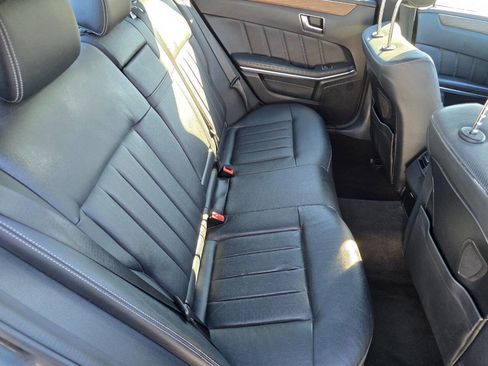 Used 2016 Mercedes-Benz E 400 E 400 4MATIC AWD 4dr Sedan image 27