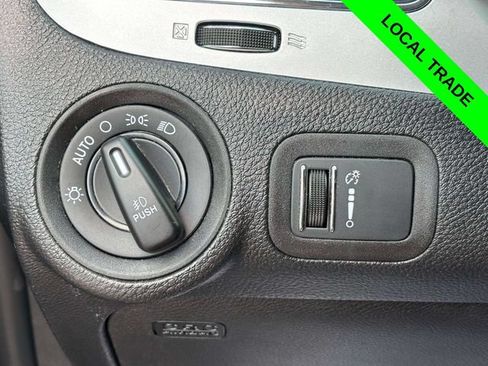 Used 2019 Dodge Journey SE FWD image 11
