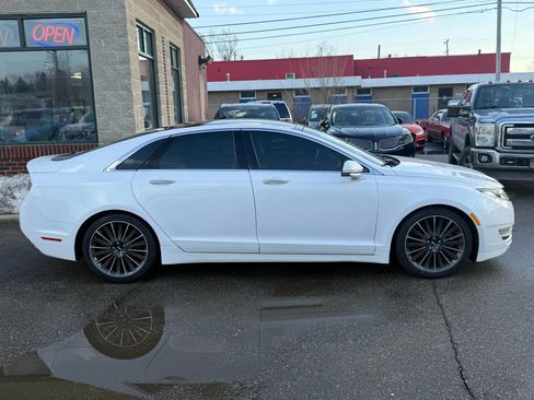 Used 2016 Lincoln MKZ Sedan 4D w/ Equipment Group 300A Reserve image 2
