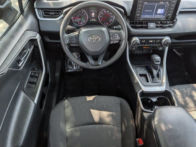 Used 2021 Toyota RAV4 XLE FWD image 12
