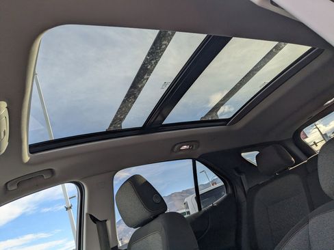 Used 2024 Chevrolet Equinox LT w/ LPO, Floor Liner Package image 30