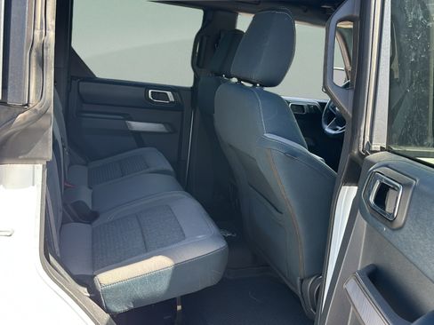 Used 2022 Ford Bronco Outer Banks AWD/4WD image 13