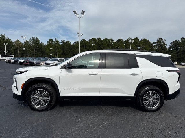 Used 2026 Chevrolet Traverse LT w/ Driver Confidence Package FWD image 6