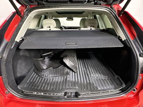 Used 2023 Volvo XC60 B5 Plus w/ Climate Package AWD/4WD image 30