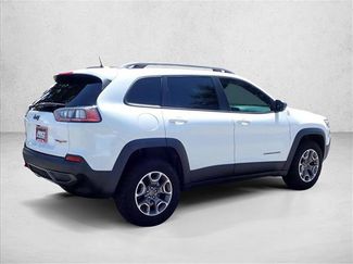 Used 2020 Jeep Cherokee Trailhawk w/ Cold Weather Group AWD/4WD video 4
